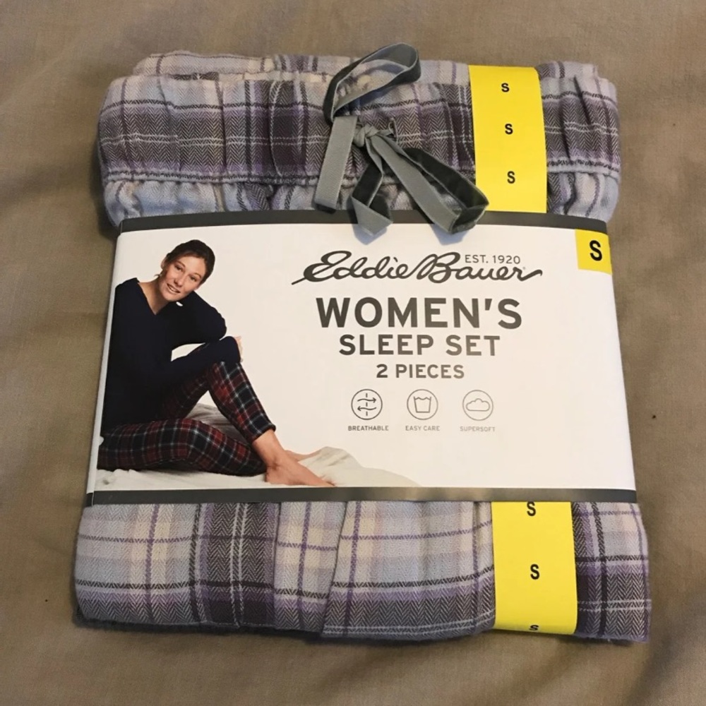 Womens Eddie Bauer sleep set size small